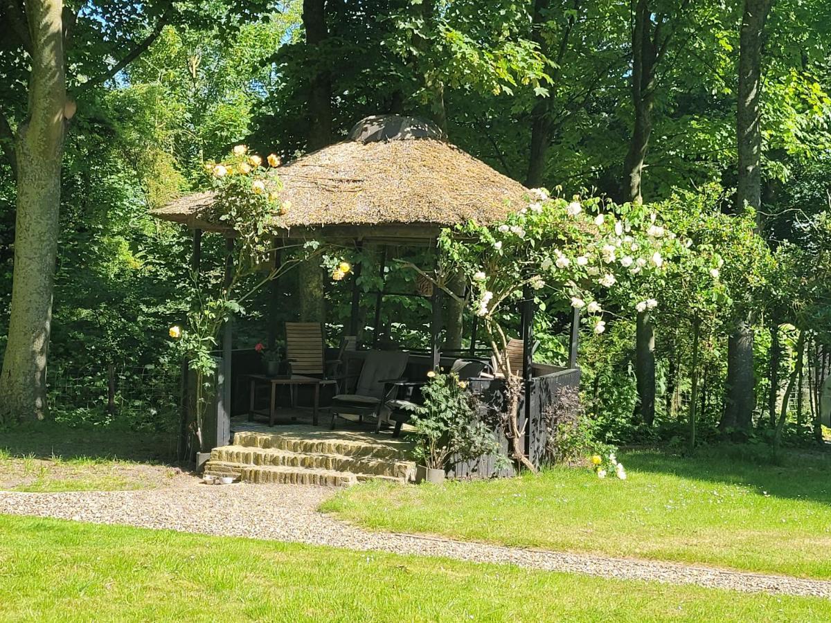 Pastorie Waaxens Bed & Breakfast Exterior photo